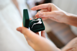 5 причини да подарим бижу