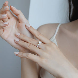 Сребърен пръстен - Moissanite Twist