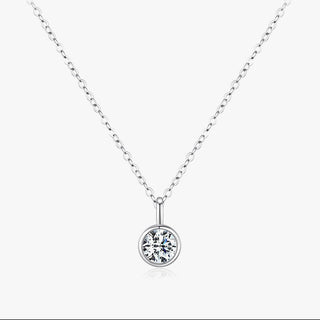 Сребърно колие - Prong Solitaire Moissanite