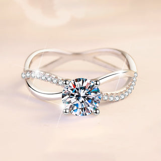 Сребърен пръстен - Moissanite Twist