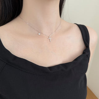 Сребърно колие с кръст и цирконии - Charm Cross