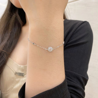 Сребърна гривна с кръгъл акцент и цирконии – Circle Sparkle
