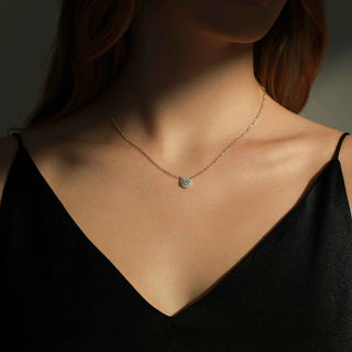 Сребърно колие