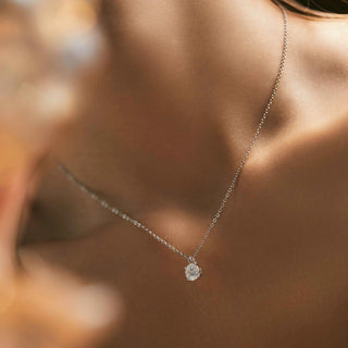 Сребърно колие