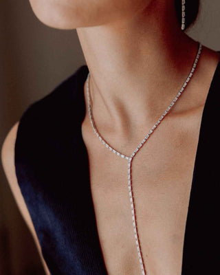 Сребърно колие