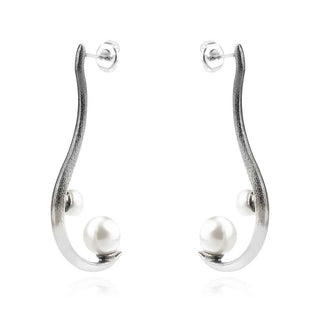 сребърни обеци, оксидирано сребро, бяла перла, висящи обеци