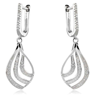 нежни леко висящи сребърни обеци с циркони