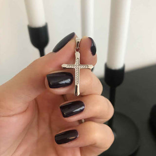 сребърен кръст с цирконии